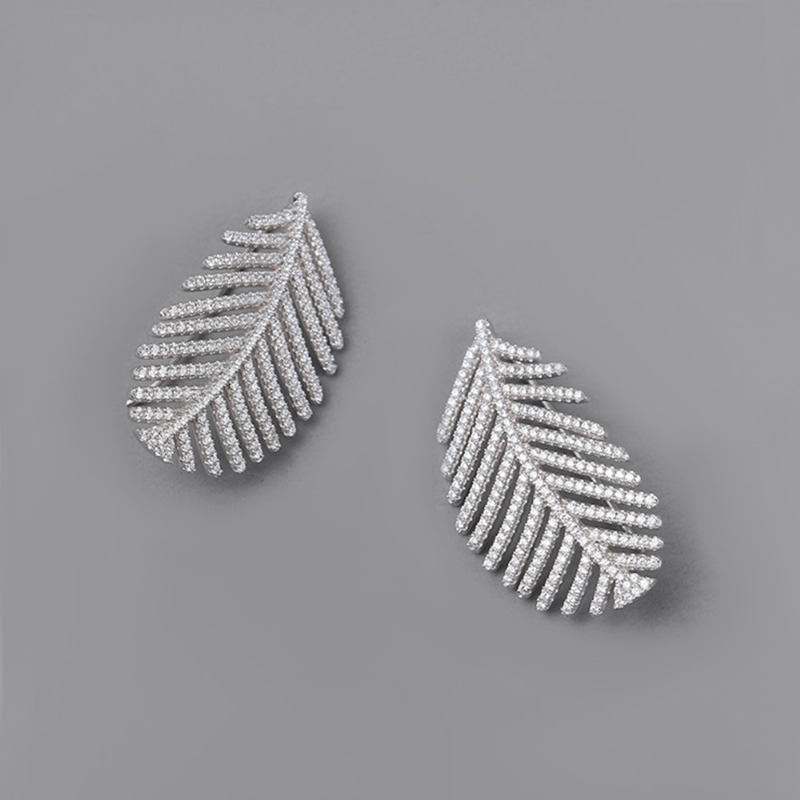 Sparkling Diamond Leaves Stud Earring 925 Pure Silver Simple Little Fresh Sweet Earrings Korean Design 2023 New