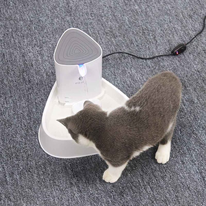 1.8l Fashion Generous Cat Dog Electric Drinker Loop Silent Water Dispenser Mute Four Filter Pet Smart