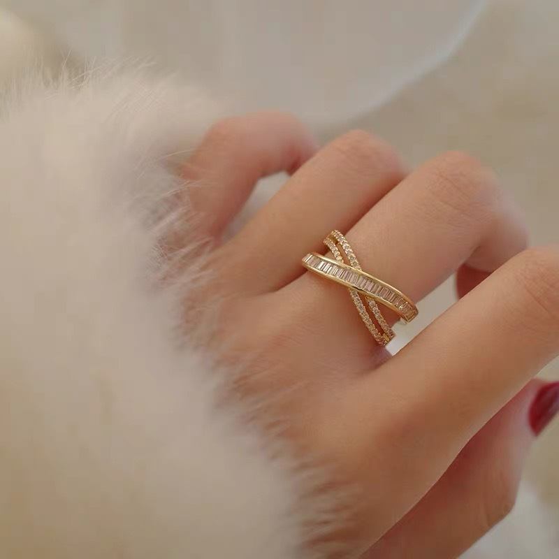 2023 Niche Design Simple Fashion Personality Ins Ring Trend Zircon Super Flash