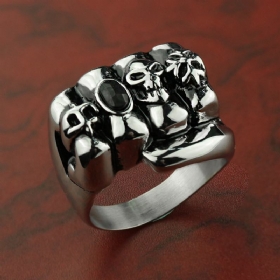 Ανδρικό Δαχτυλίδι Κοσμήματος Από Ανοξείδωτο Ατσάλι Με Μαύρο Διαμάντι Skull Fist