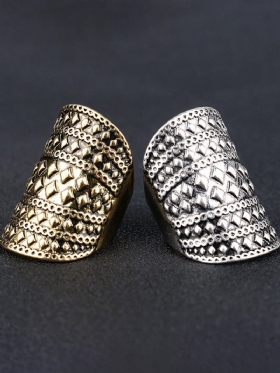 Bohemian Geometric Solid Diamond Ring Exaggerated Punk Rivet Metal Finger