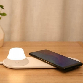 Yeelight Ασύρματος Φορτιστής Με Led Night Light Magnetic Attraction Fast Charging Για Iphone