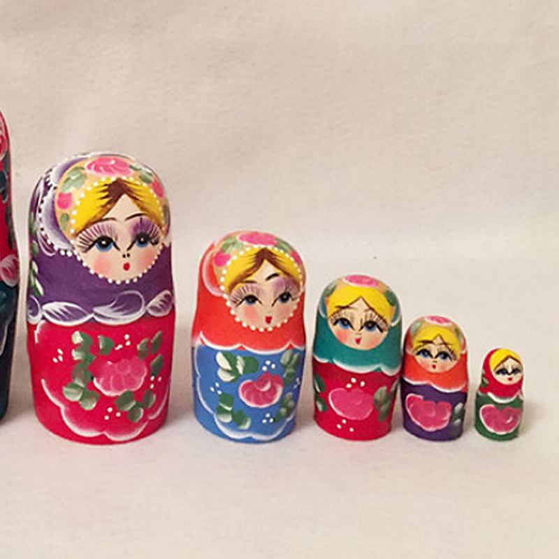 Κούκλες Matryoshka Που Φωλιάζουν Στοιβάζονται Ξύλινα Ρωσικά Παιχνίδια Με Λουλούδια Ζωγραφισμένα Στο Χέρι Αναμνηστικά Είδη Λαϊκής Τέχνης